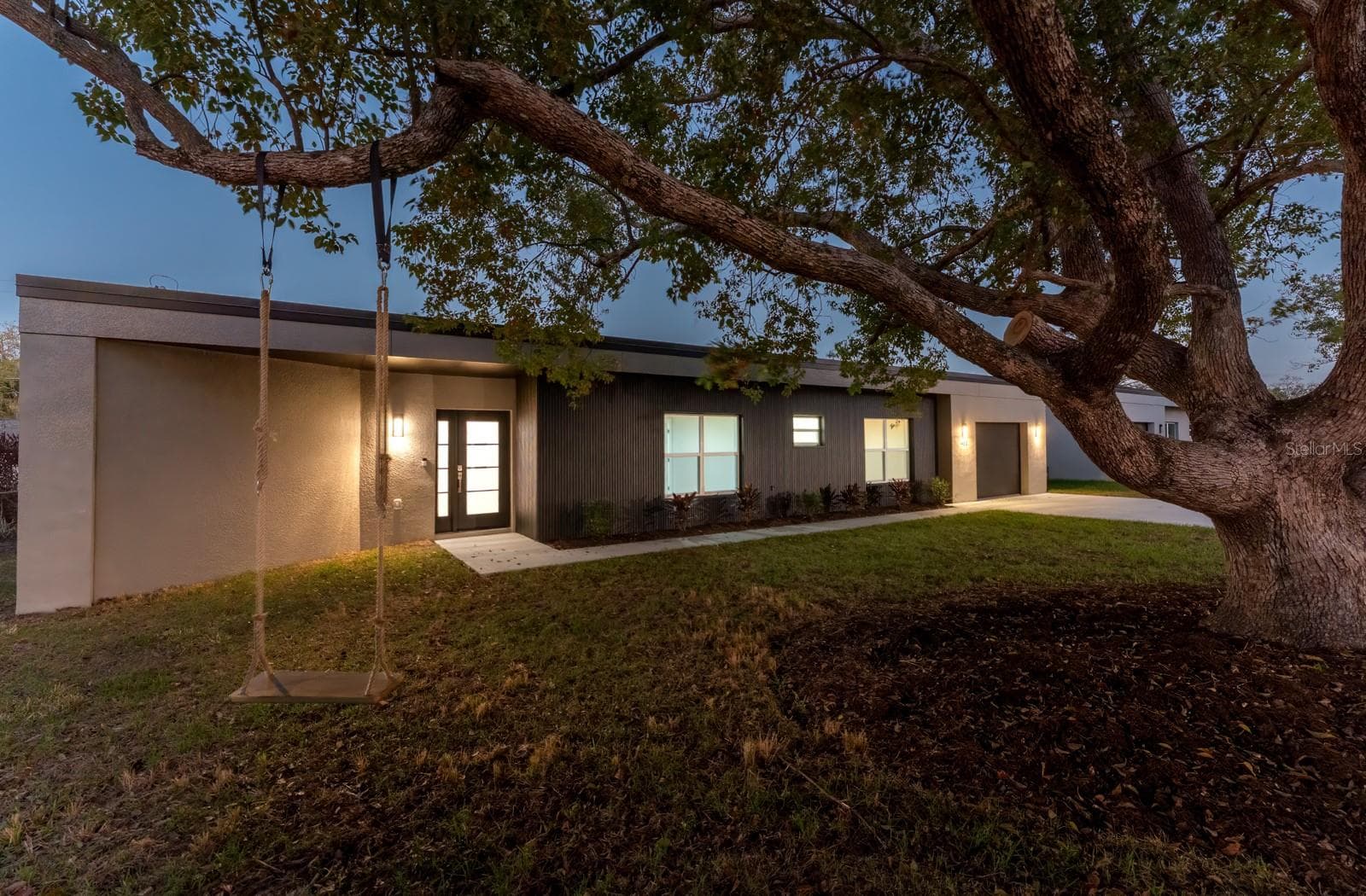 Single Family Residence at 455 RIVERVIEW AVE, SANFORD, photo 9 of 55