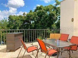 BEAUTIFUL SUNDECK FOR EVERYONE TO USE - 5920 80TH ST N #308, ST PETERSBURG