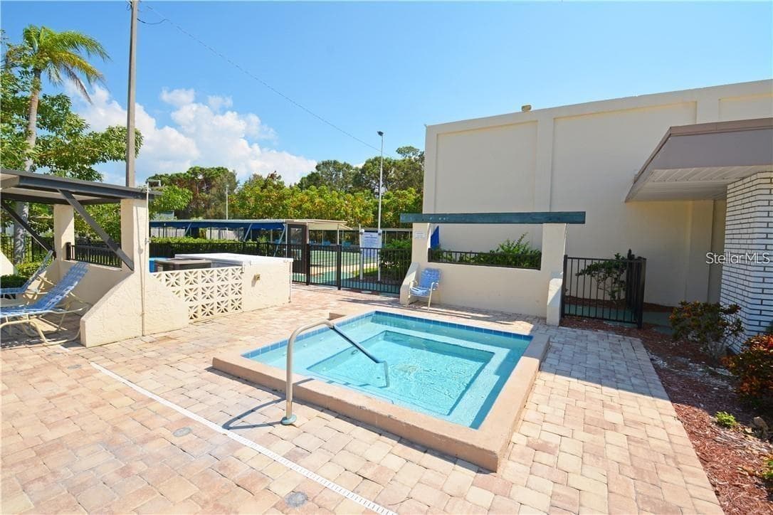 HOT TUB AT MAIN CLUBHOUSE - 5920 80TH ST N #308, ST PETERSBURG
