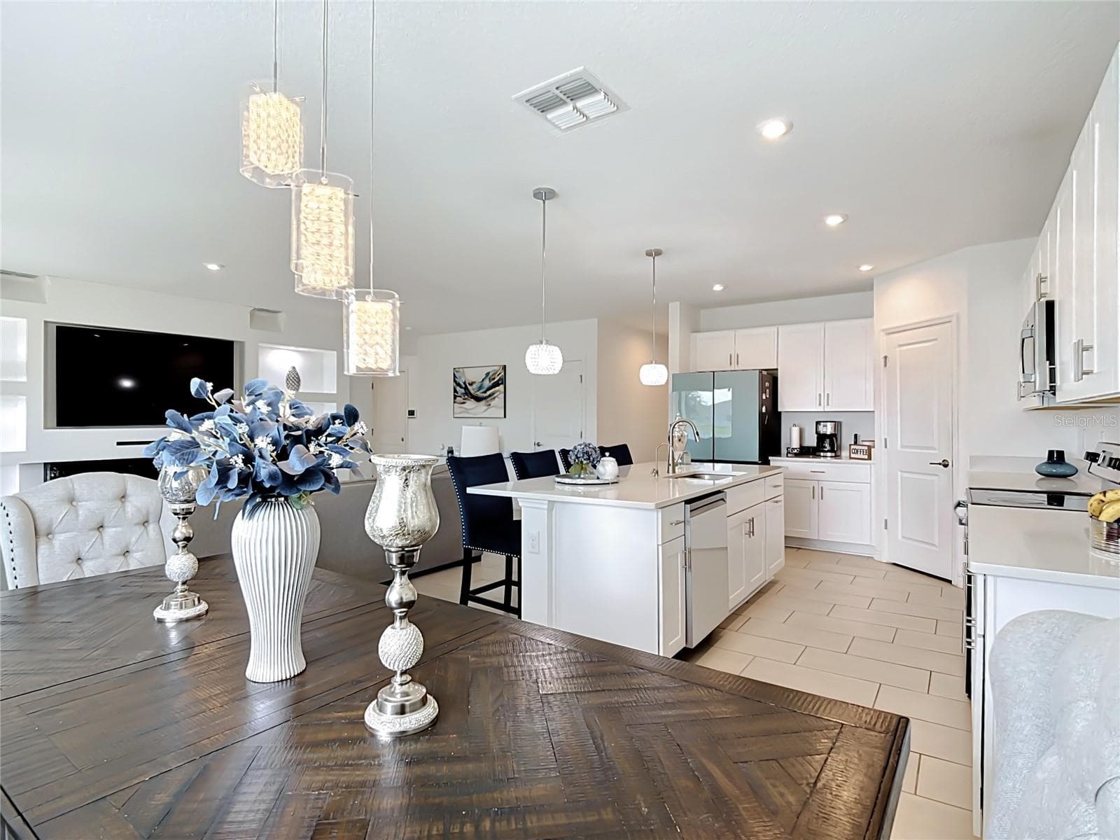 Single Family Residence at 246 ZIRCON RD, KISSIMMEE, photo 11 of 60