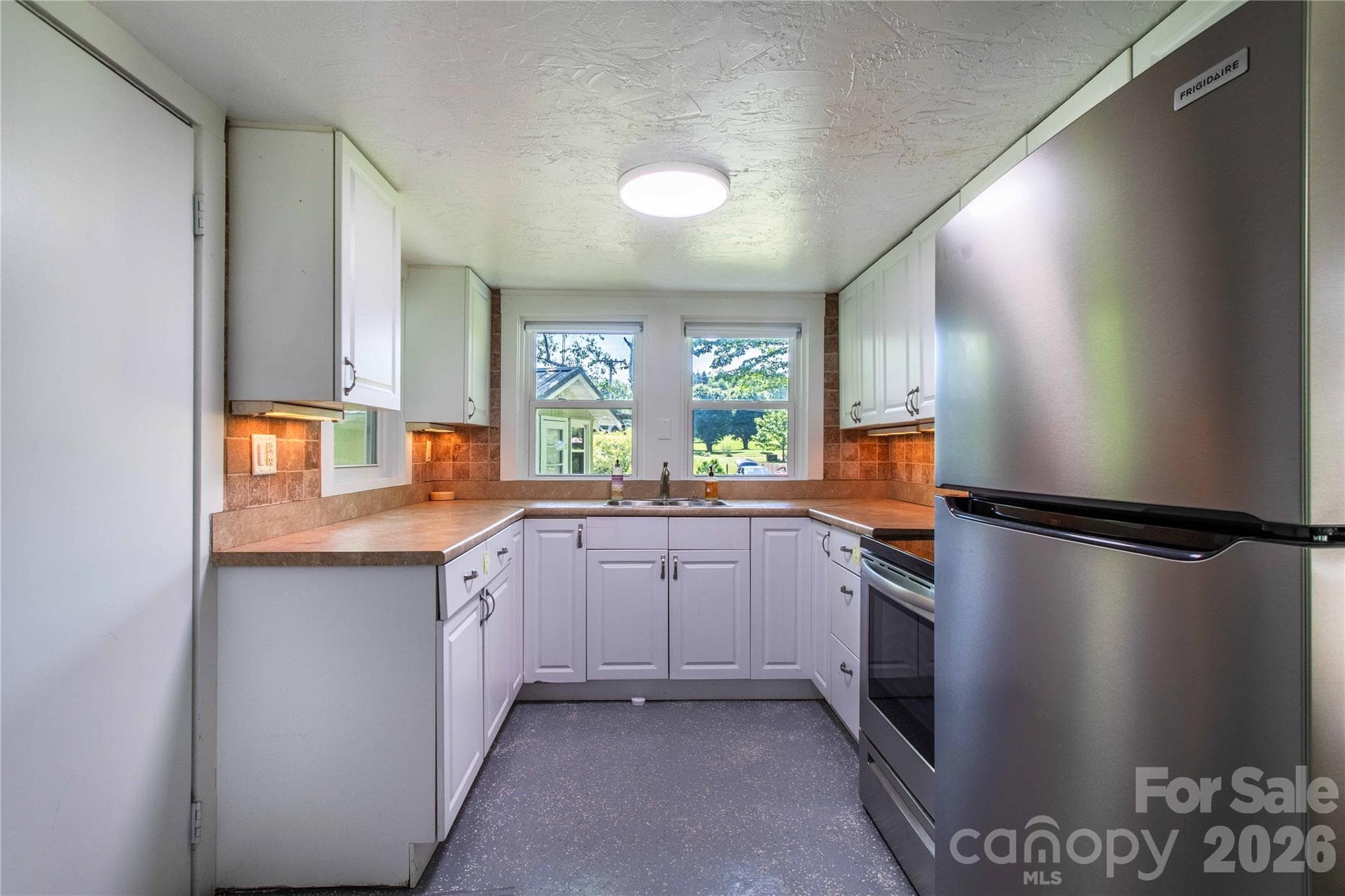 Single Family Residence at 2603 Kim Miller Road, Lake Toxaway, photo 7 of 33