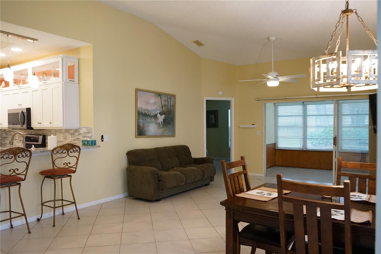 enter into great room - 652 MC DANIEL ST, SUN CITY CENTER