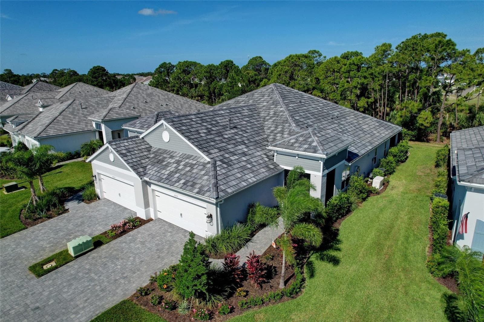 Brick Paver Drive and walkway - 10233 LAKE WALES CIR, SARASOTA