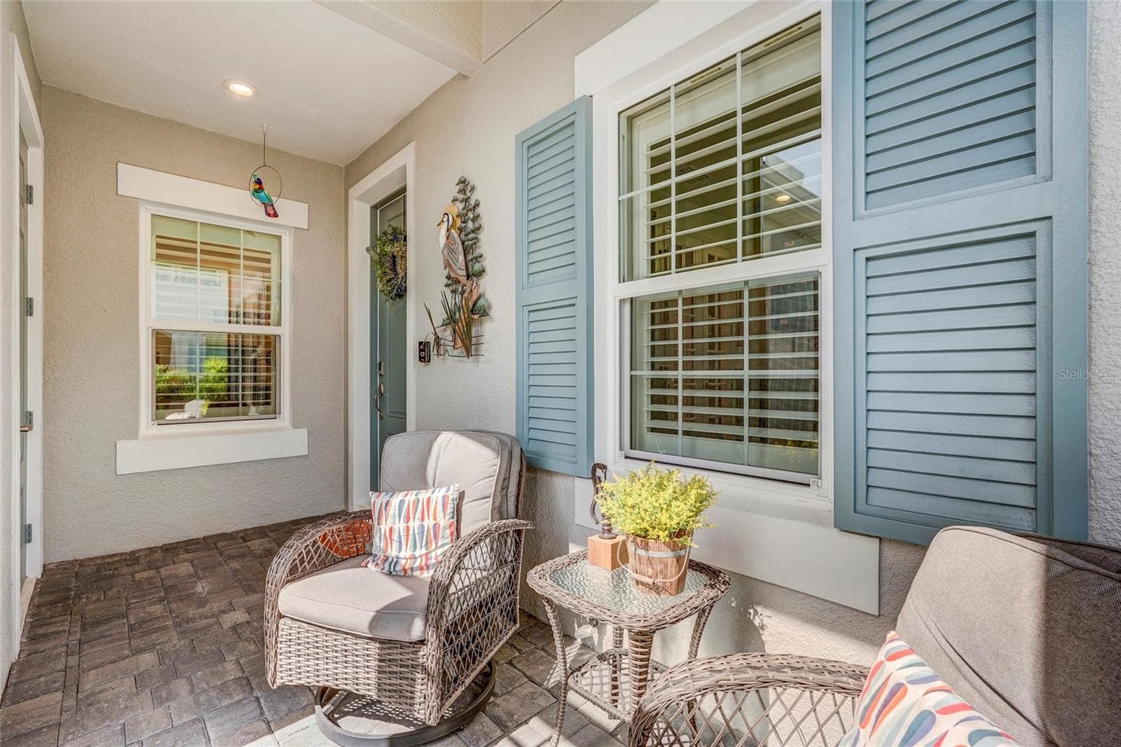 Spacious Screened Paver Front Porch - 10233 LAKE WALES CIR, SARASOTA