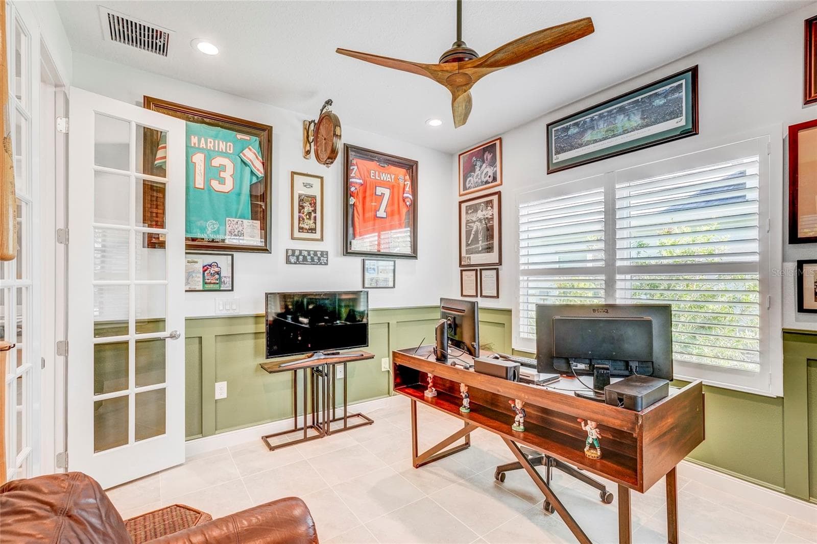 Hurricane Impacted Windows Throughout - 10233 LAKE WALES CIR, SARASOTA