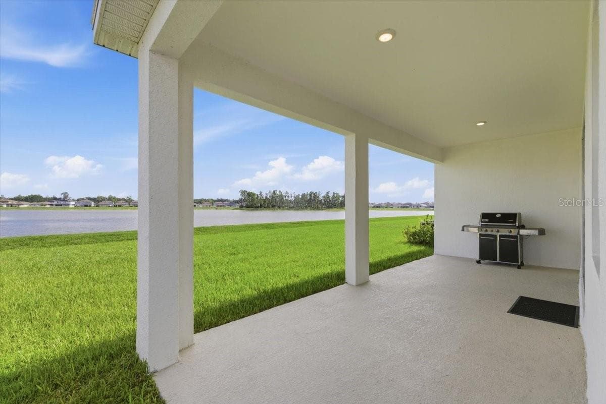 Stunning backyard views! - 1413 TROPICAL OASIS AVE, PLANT CITY