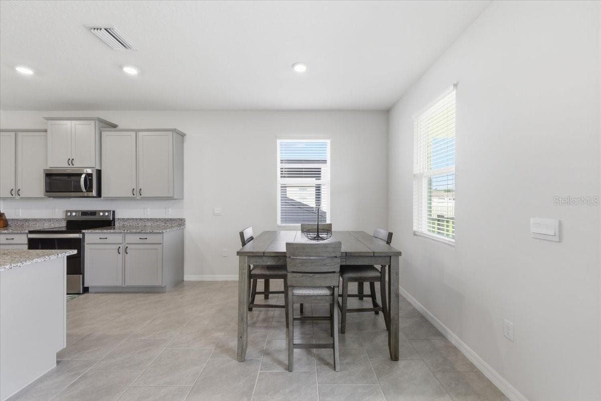 Single Family Residence at 1413 TROPICAL OASIS AVE, PLANT CITY, photo 10 of 39