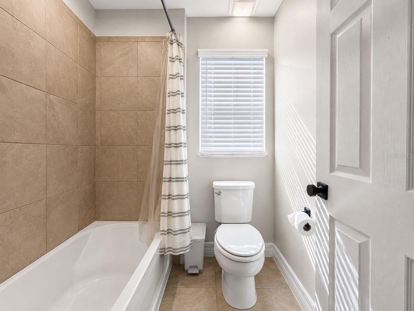 Second full bath - 9487 RANDAL PARK BLVD, ORLANDO