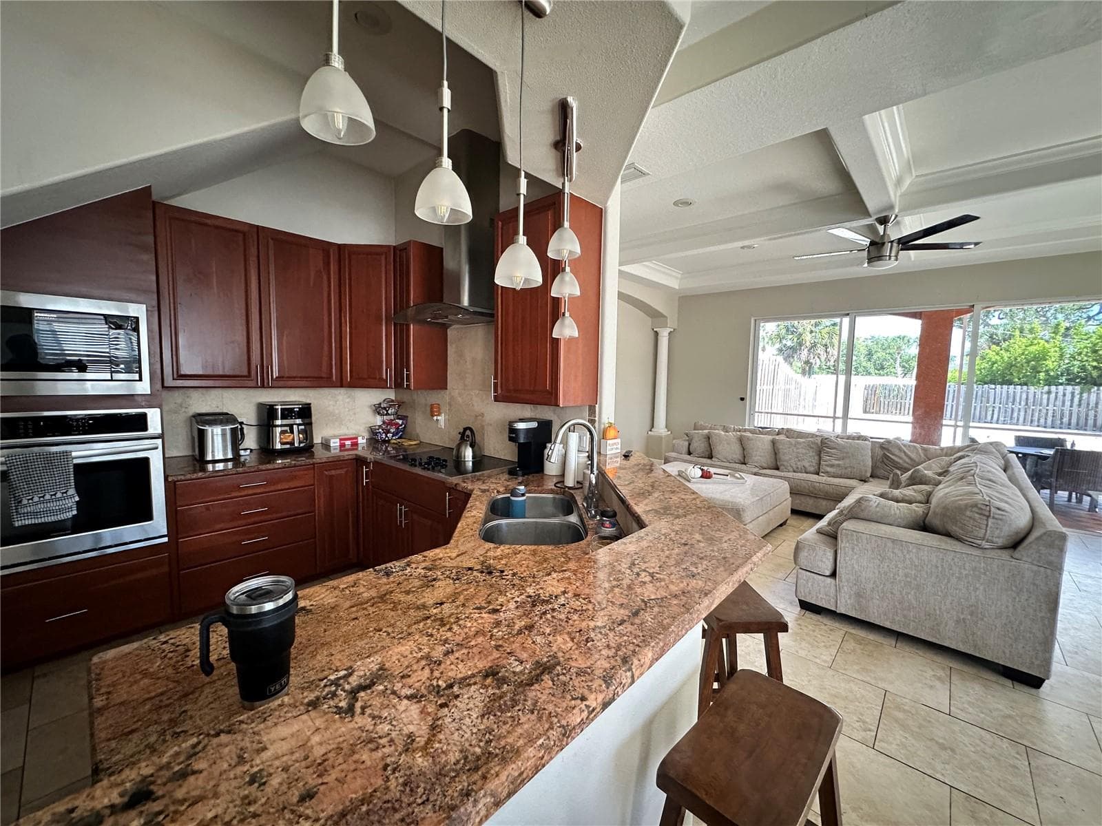 2125 Montclair - 2119 & 2125 MONTCLAIR DR #1 & 2, SARASOTA