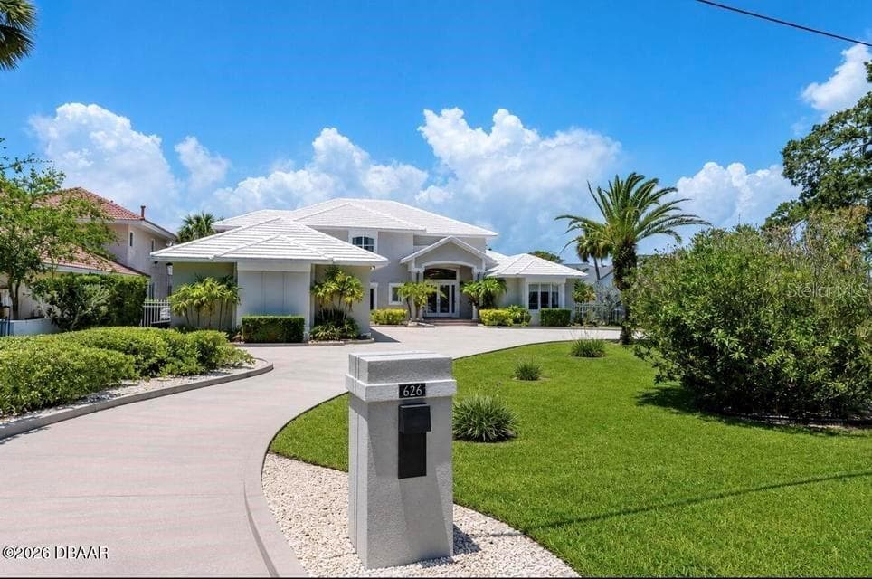 Single Family Residence at 626 RIVERSIDE DR, ORMOND BEACH, photo 7 of 75