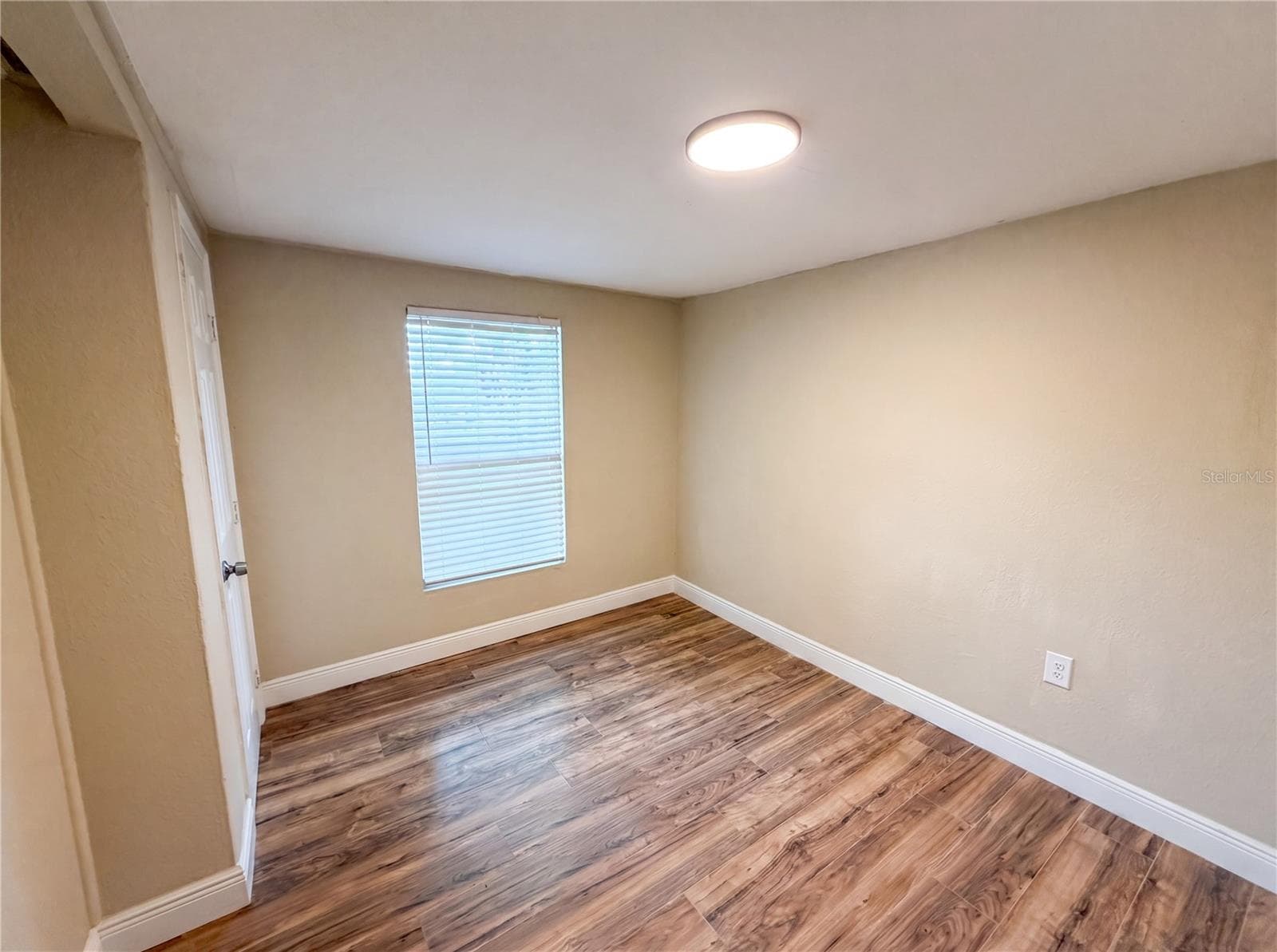 Single Family Residence at 1506 W 16TH ST, SANFORD, photo 4 of 22