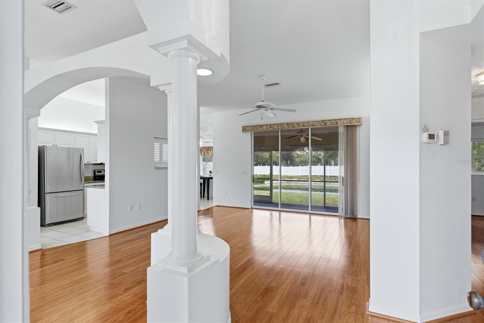 Living room - 2404 50TH DR E, BRADENTON
