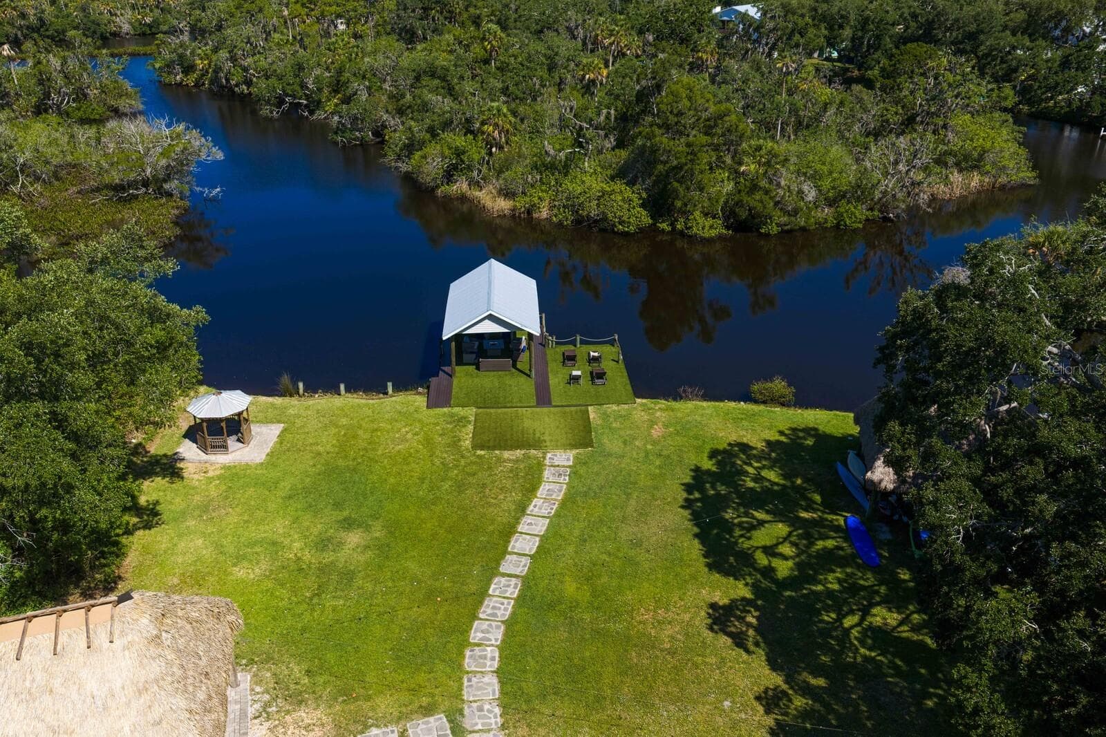 Single Family Residence at 1030 MILL CREEK RD, BRADENTON, photo 5 of 67