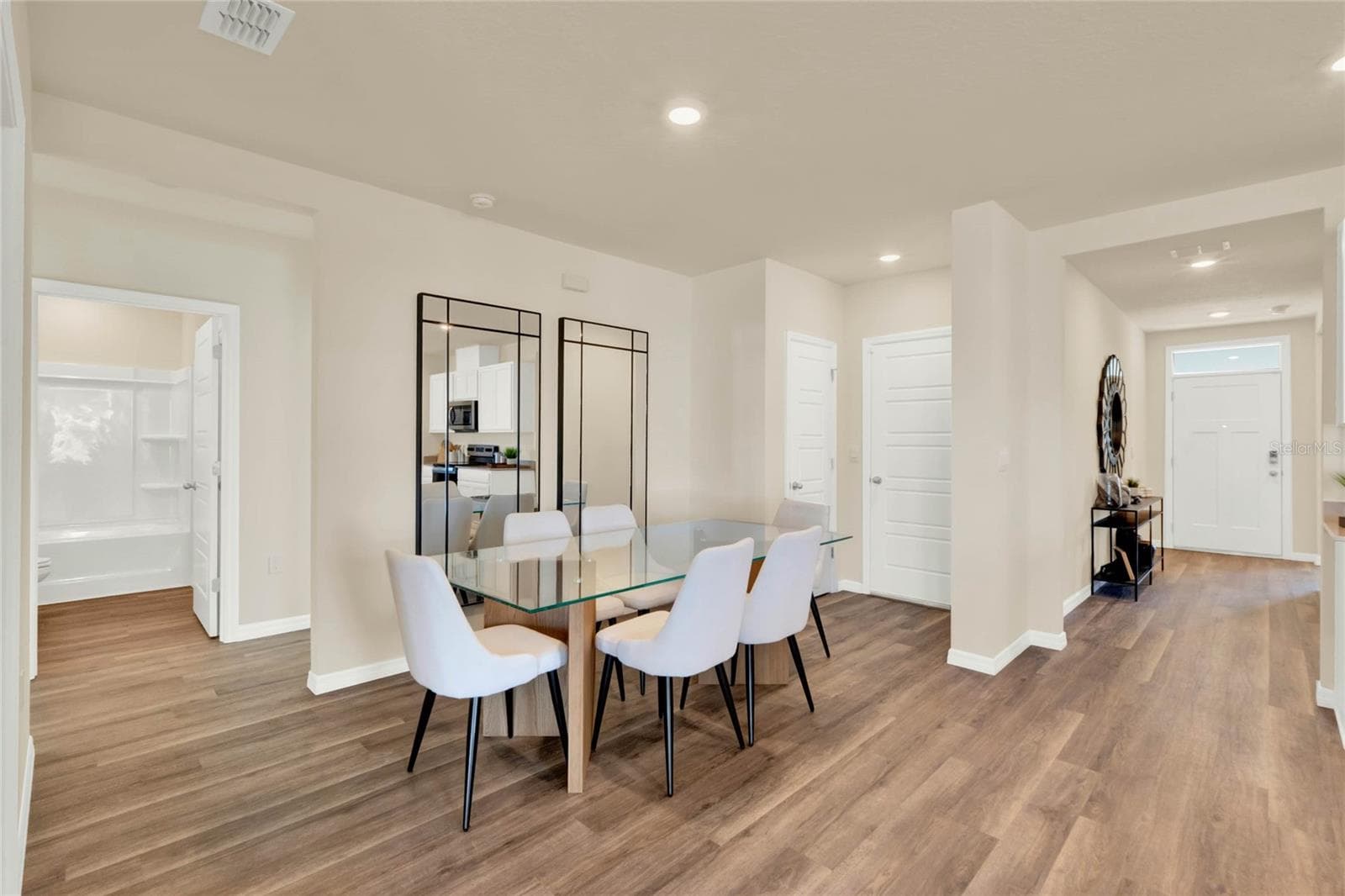 Single Family Residence at 7833 FORREST FOX WAY, LAKELAND, photo 8 of 27