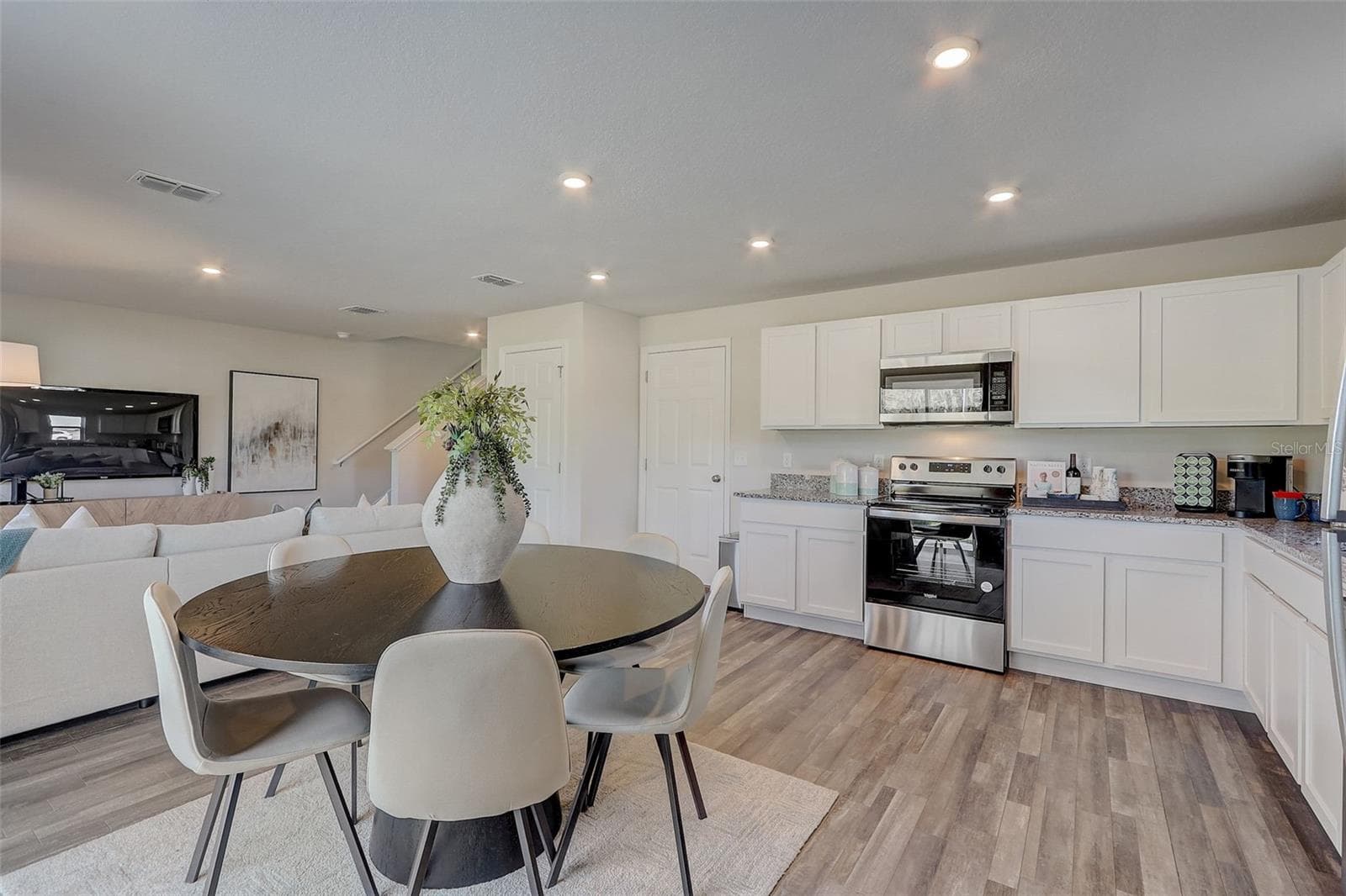 Single Family Residence at 2076 GOLDEN BEAK DR, EAGLE LAKE, photo 15 of 54