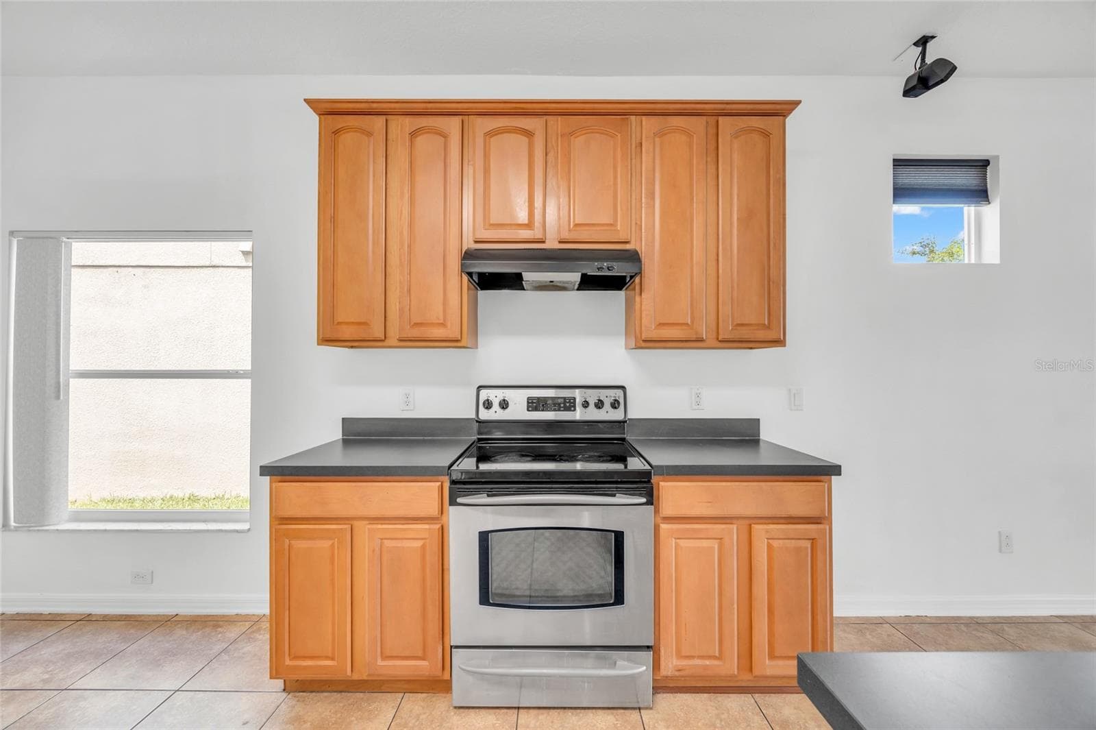 Single Family Residence at 14643 TANJA KING BLVD, ORLANDO, photo 11 of 44