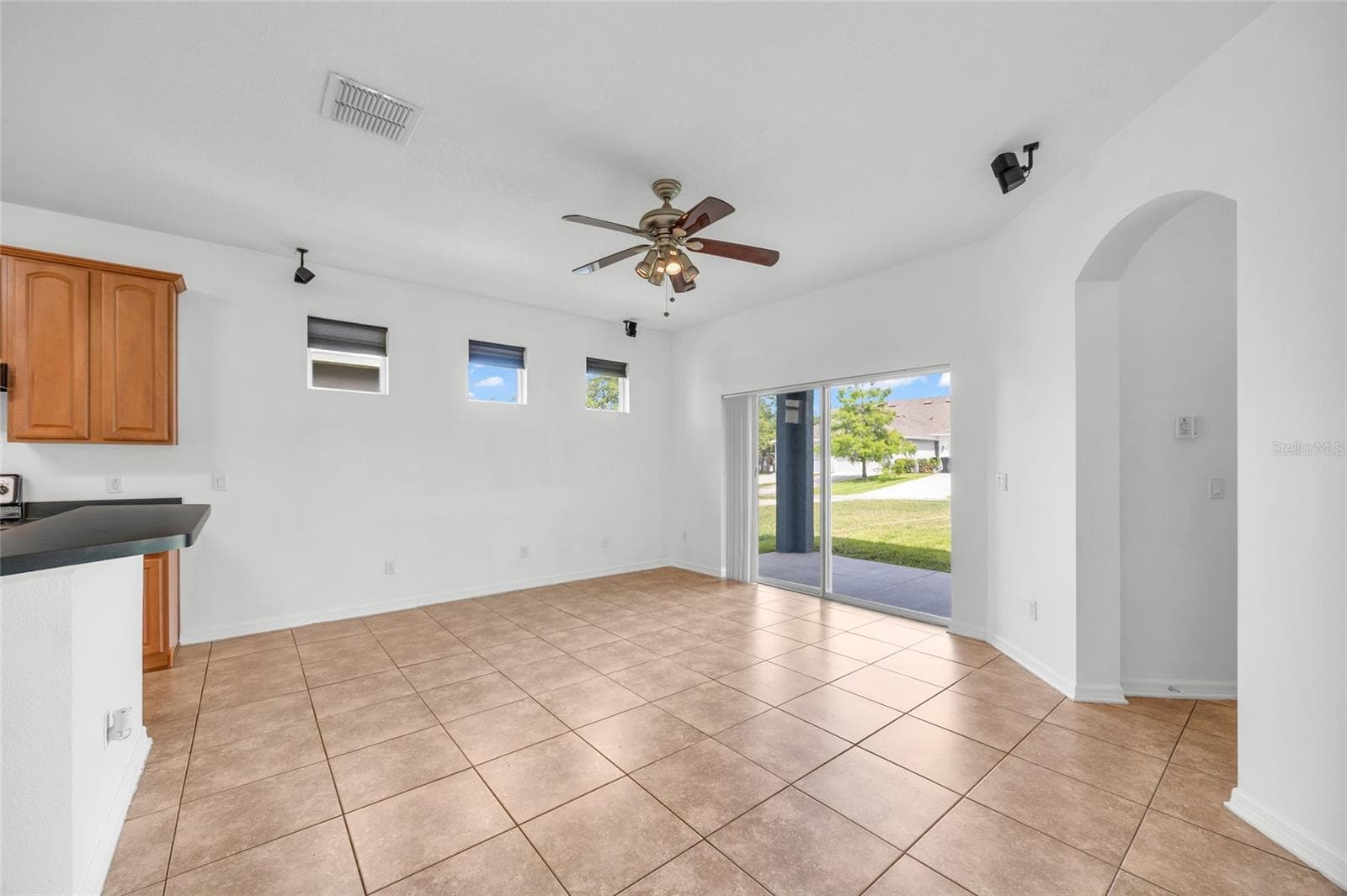 Single Family Residence at 14643 TANJA KING BLVD, ORLANDO, photo 14 of 44