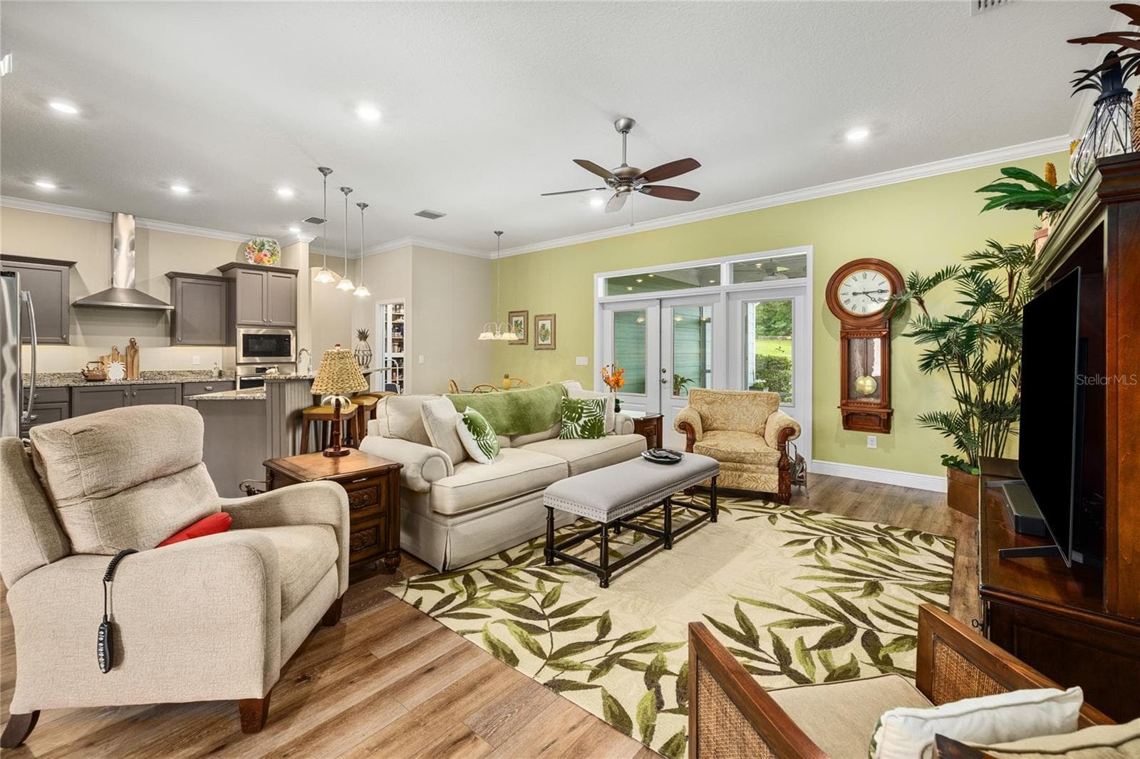 Family Room - 1097 SUGAR LOAF KEY LOOP, LADY LAKE