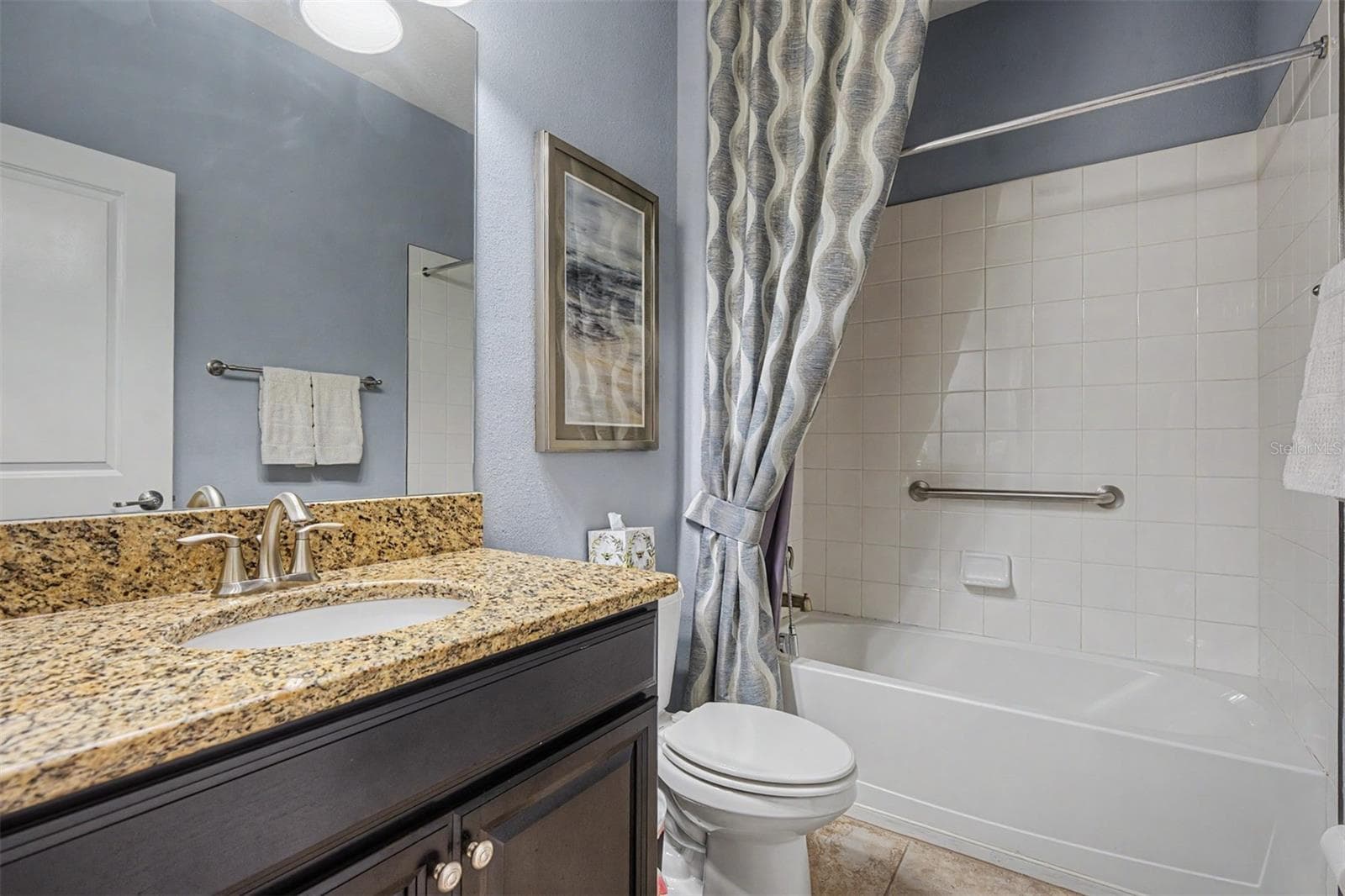 Guest bathroom with tub/shower combo - 4926 SOUTHERN VALLEY LOOP, BROOKSVILLE