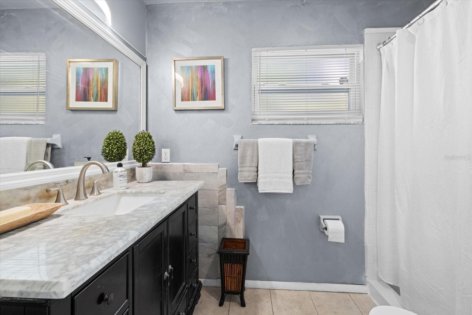 Primary bathroom has been tastefully updated - 4305 CHINABERRY CIR, BRADENTON