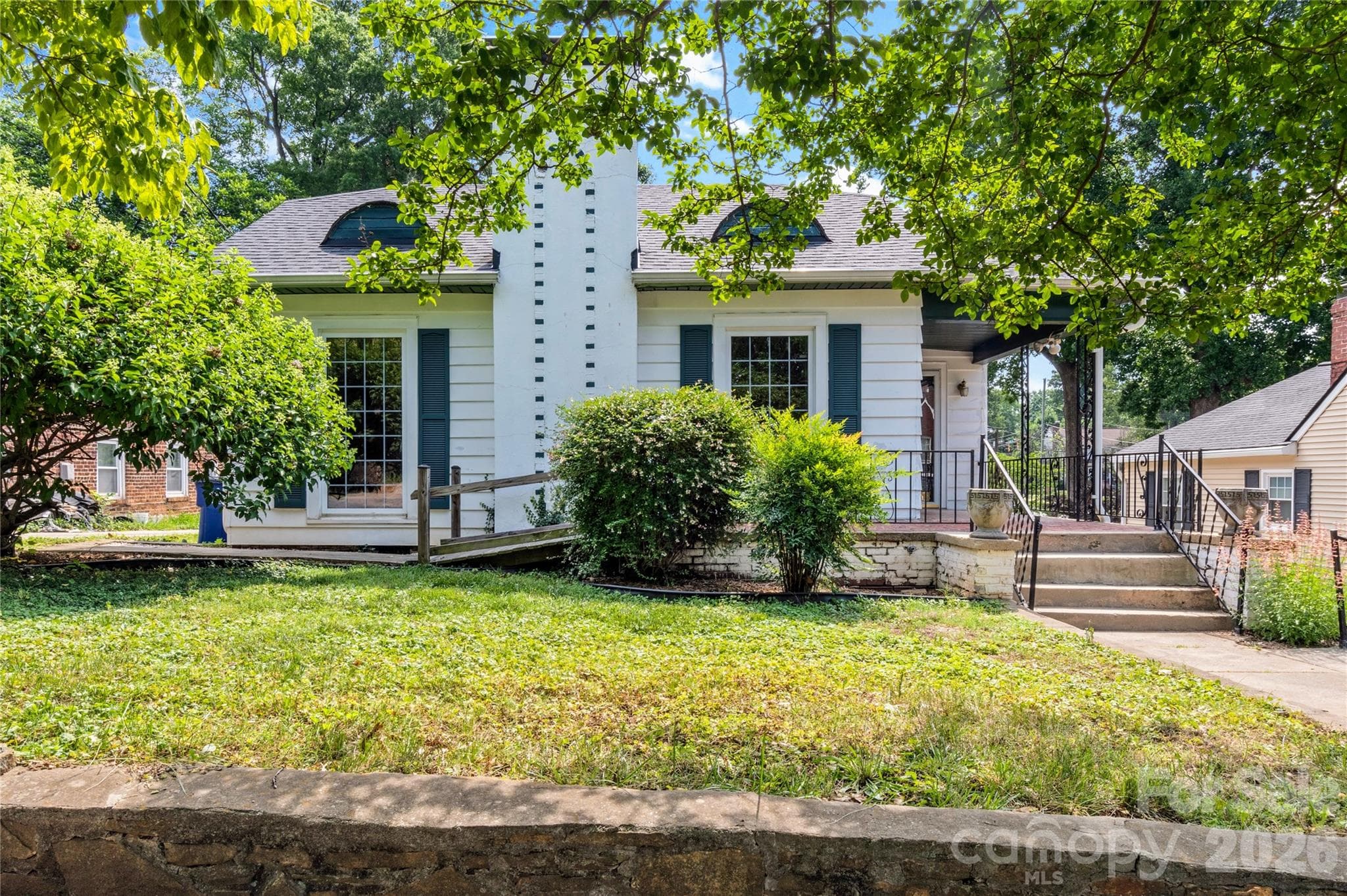 Single Family Residence at Winston Salem, photo 2 of 25