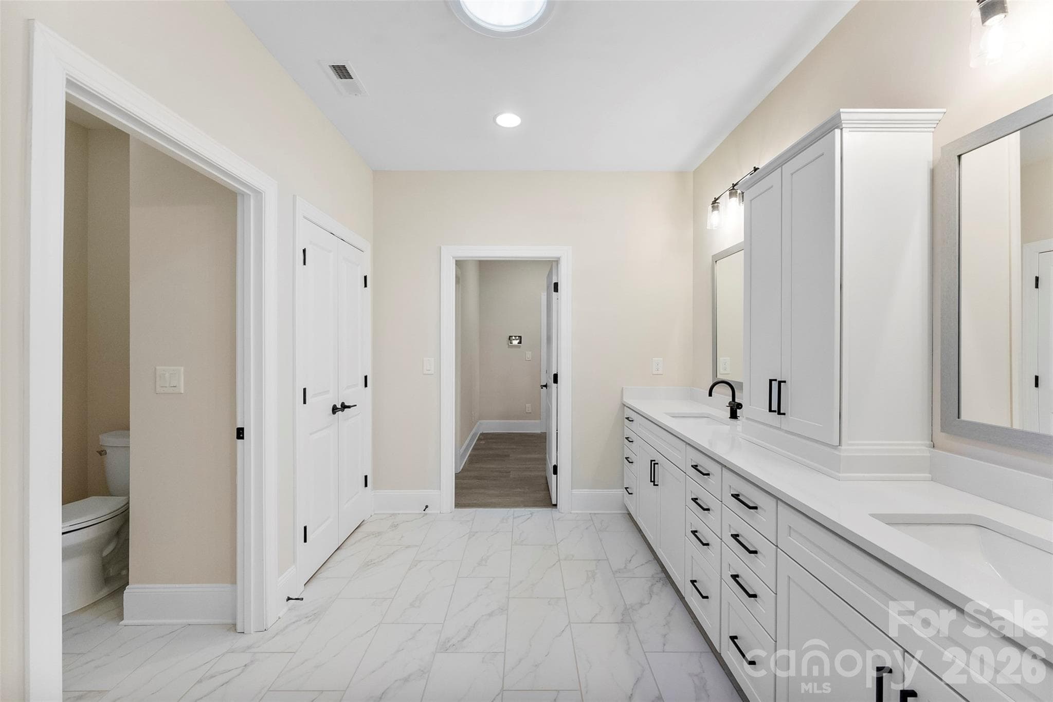 Single Family Residence at 3089 Founding Fathers Drive, Gastonia, photo 13 of 26