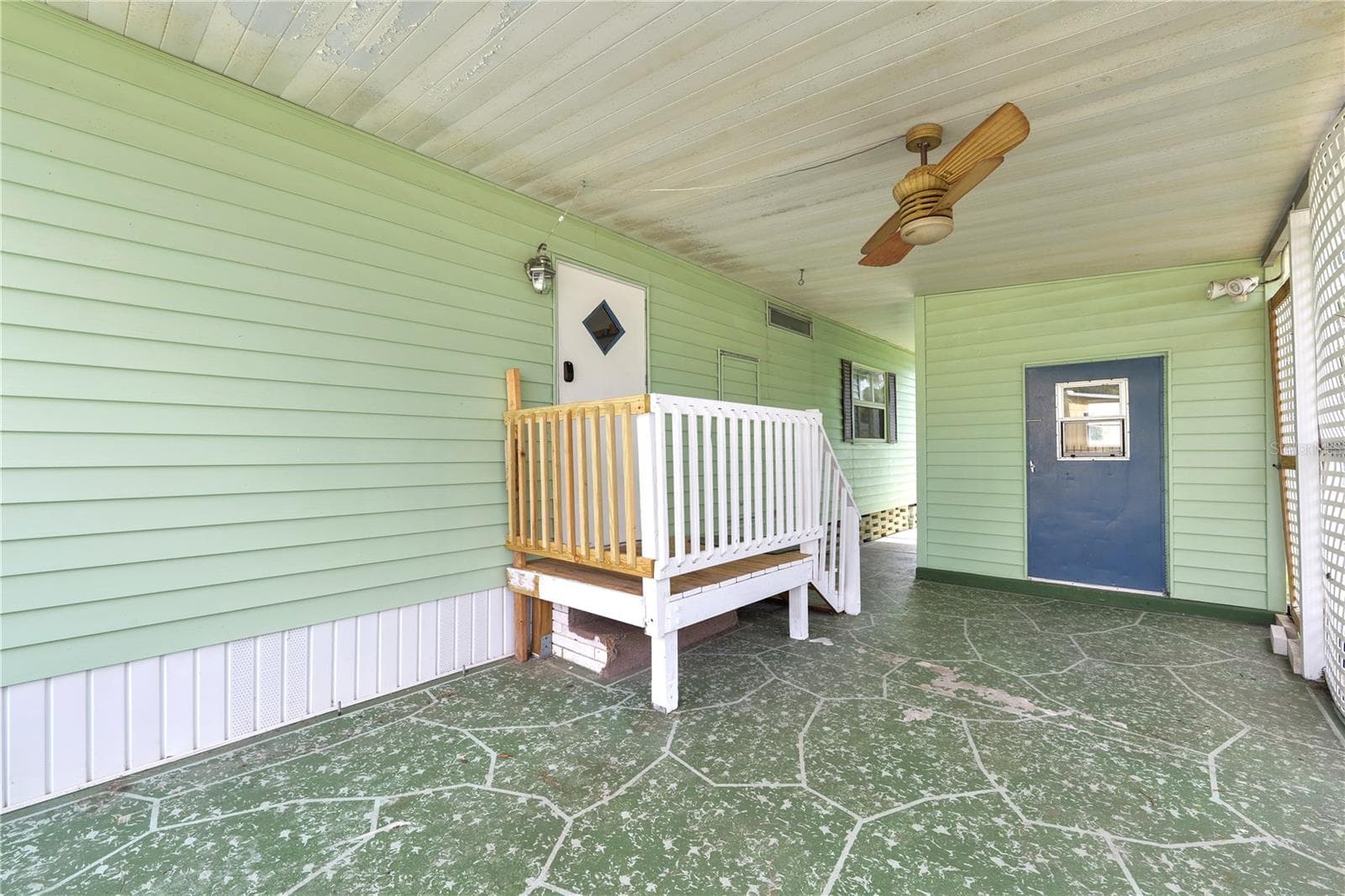 Manufactured Home at 1610 REYNOLDS RD #330, LAKELAND, photo 5 of 36