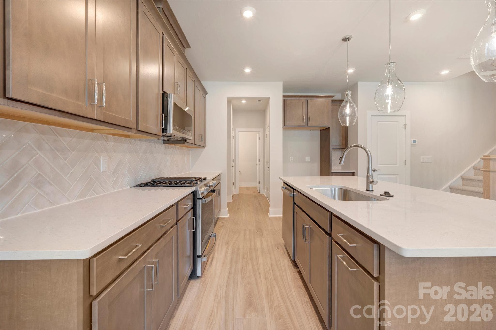 Ample countertop space and storage - 316 Ardmore Drive, Belmont
