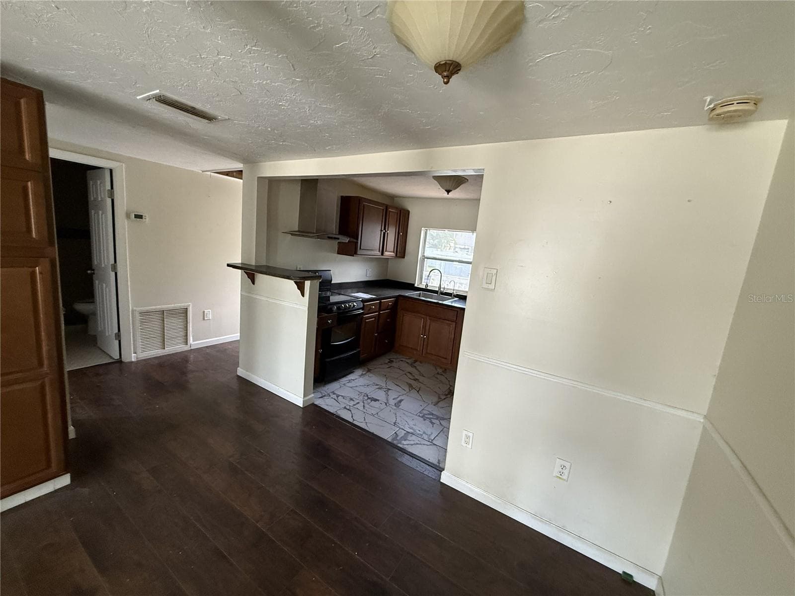 Single Family Residence at 1810 9TH ST W, PALMETTO, photo 3 of 11