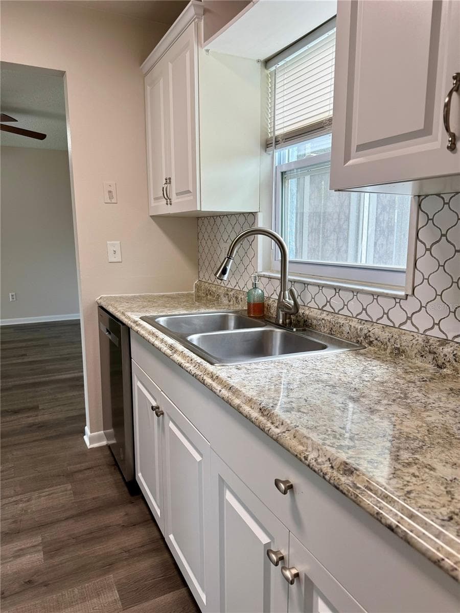 Kitchen - 9129 SEWELL LN, SPRING HILL