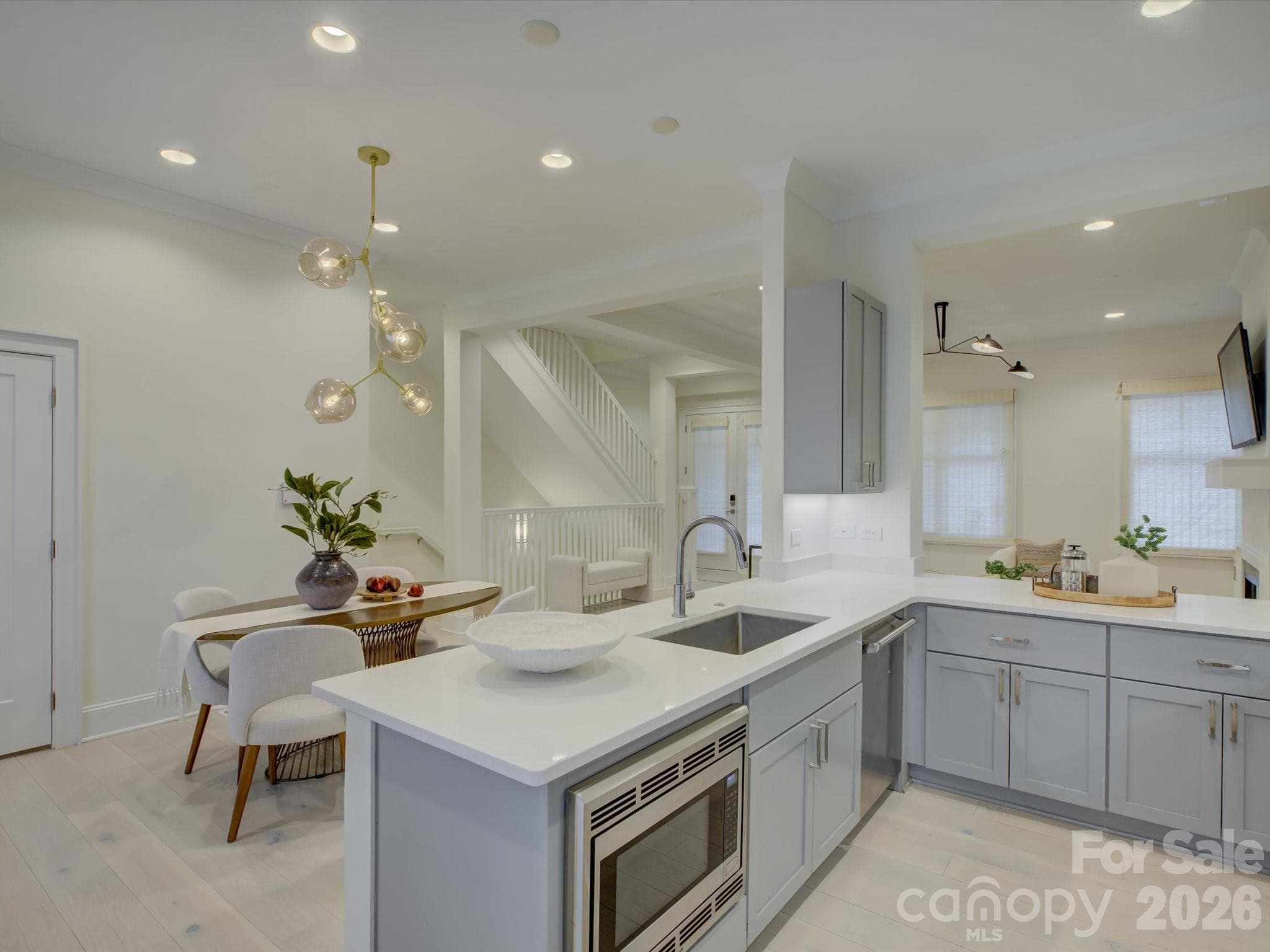 Townhouse at 335 E Tremont Avenue, Charlotte, photo 11 of 40