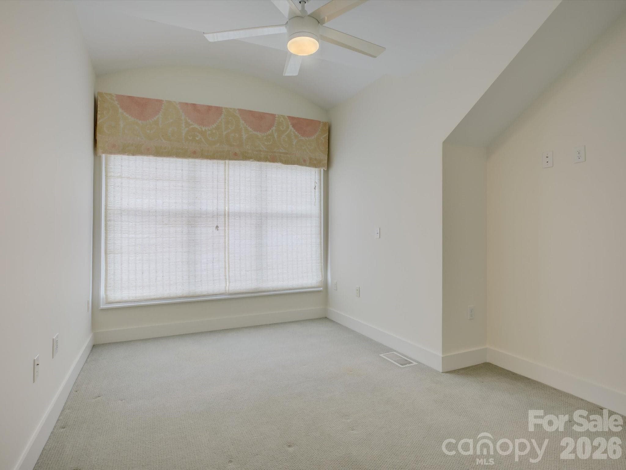 Townhouse at 335 E Tremont Avenue, Charlotte, photo 32 of 40