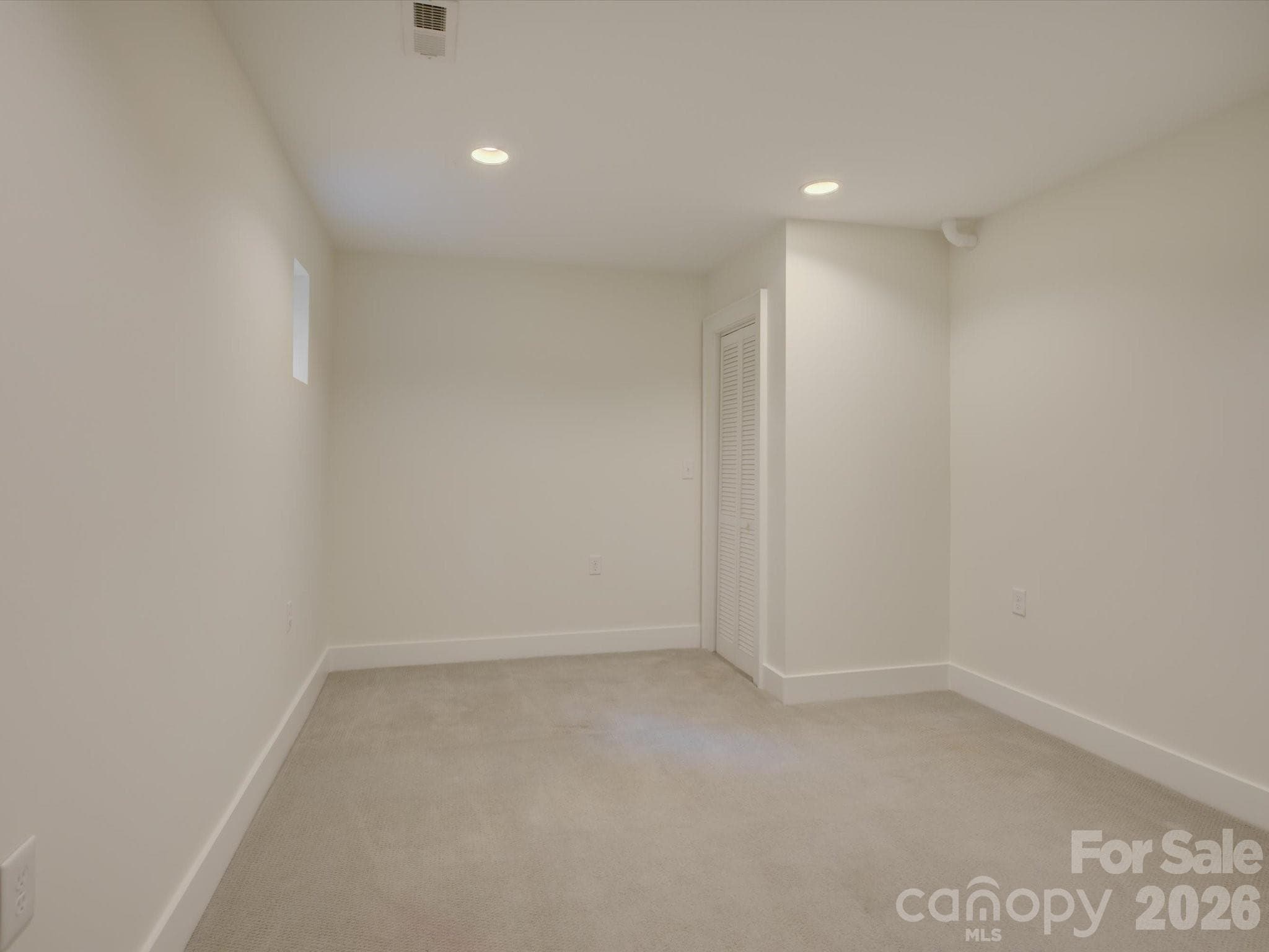 Townhouse at 335 E Tremont Avenue, Charlotte, photo 35 of 40