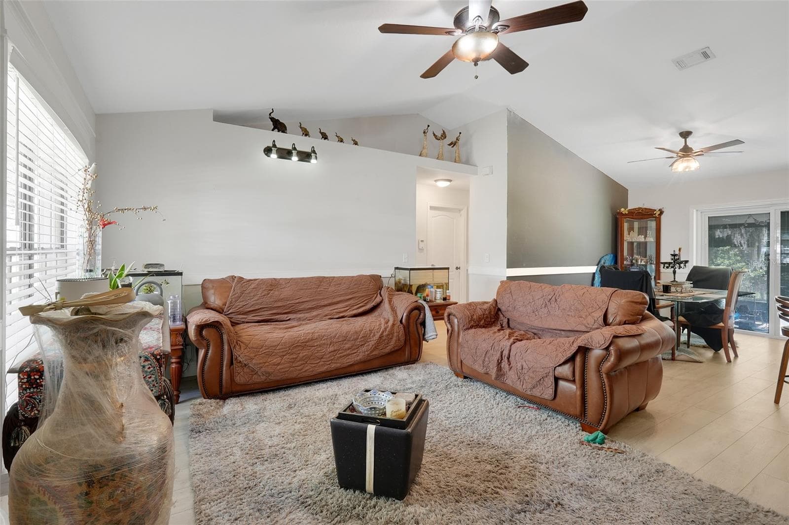 Single Family Residence at 207 HOWARD CT, MASCOTTE, photo 7 of 29