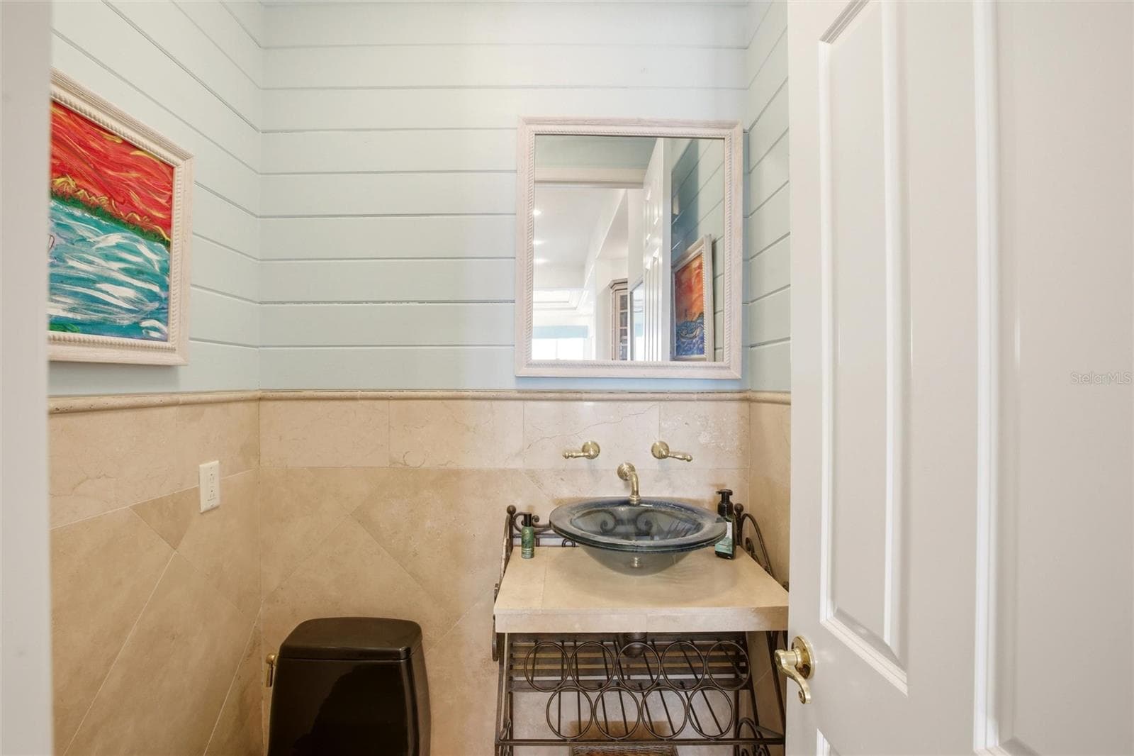 1/2 bath on 2nd floor - 7524 WESTMORELAND DR, SARASOTA