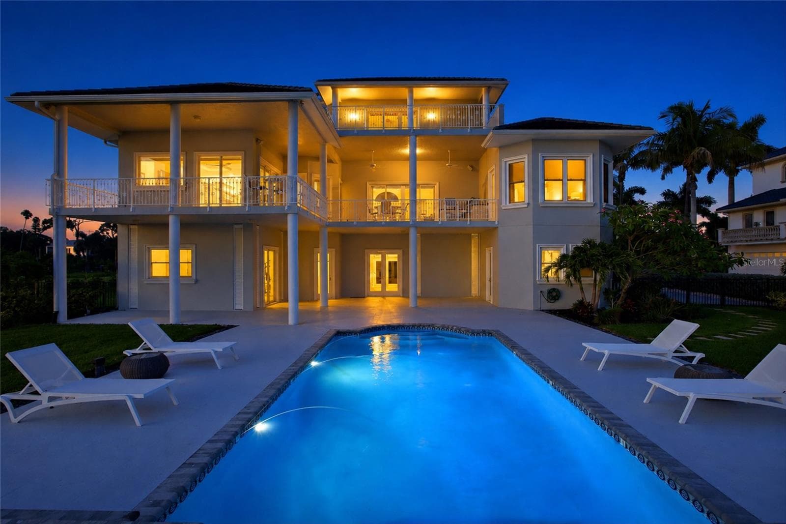 What boaters see from Sarasot Bay - 7524 WESTMORELAND DR, SARASOTA