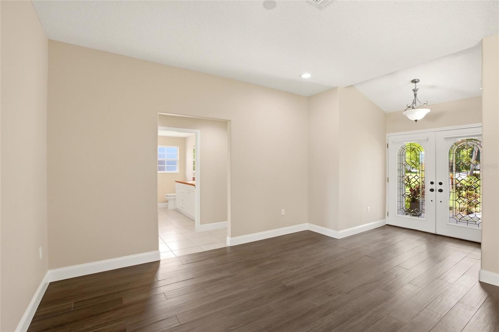 Guest house family room - 7524 WESTMORELAND DR, SARASOTA