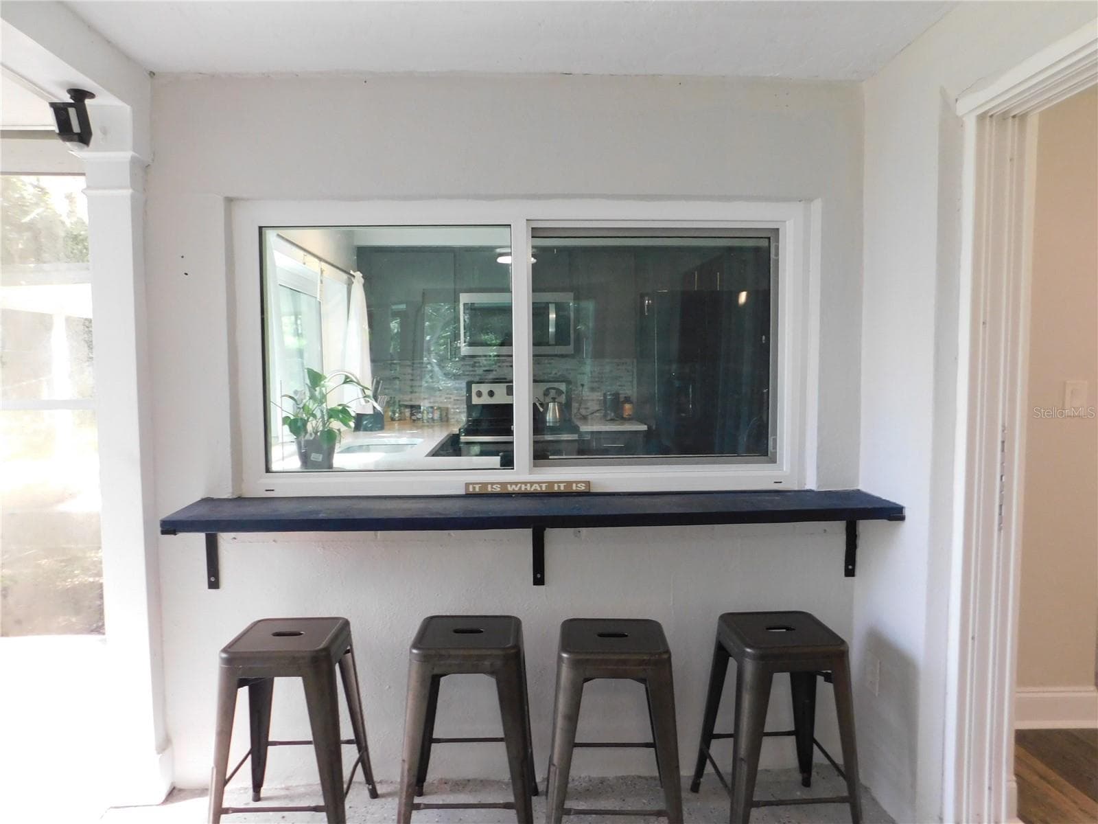 Bar in Florida Room - 8020 HUNTERS WHIP ROW, HUDSON