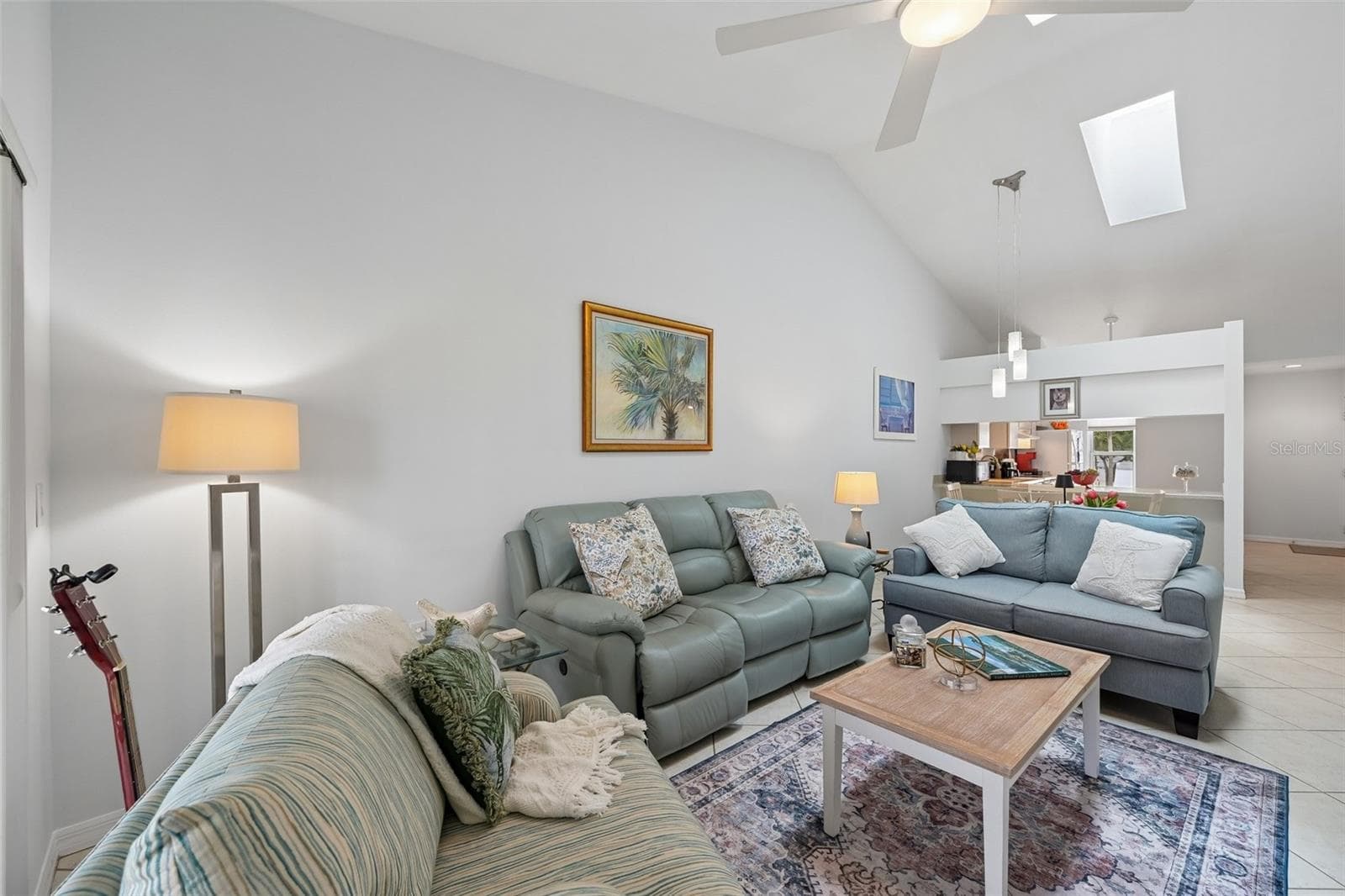 Bright and airy - 1041 CAPRI ISLES BLVD #209, VENICE