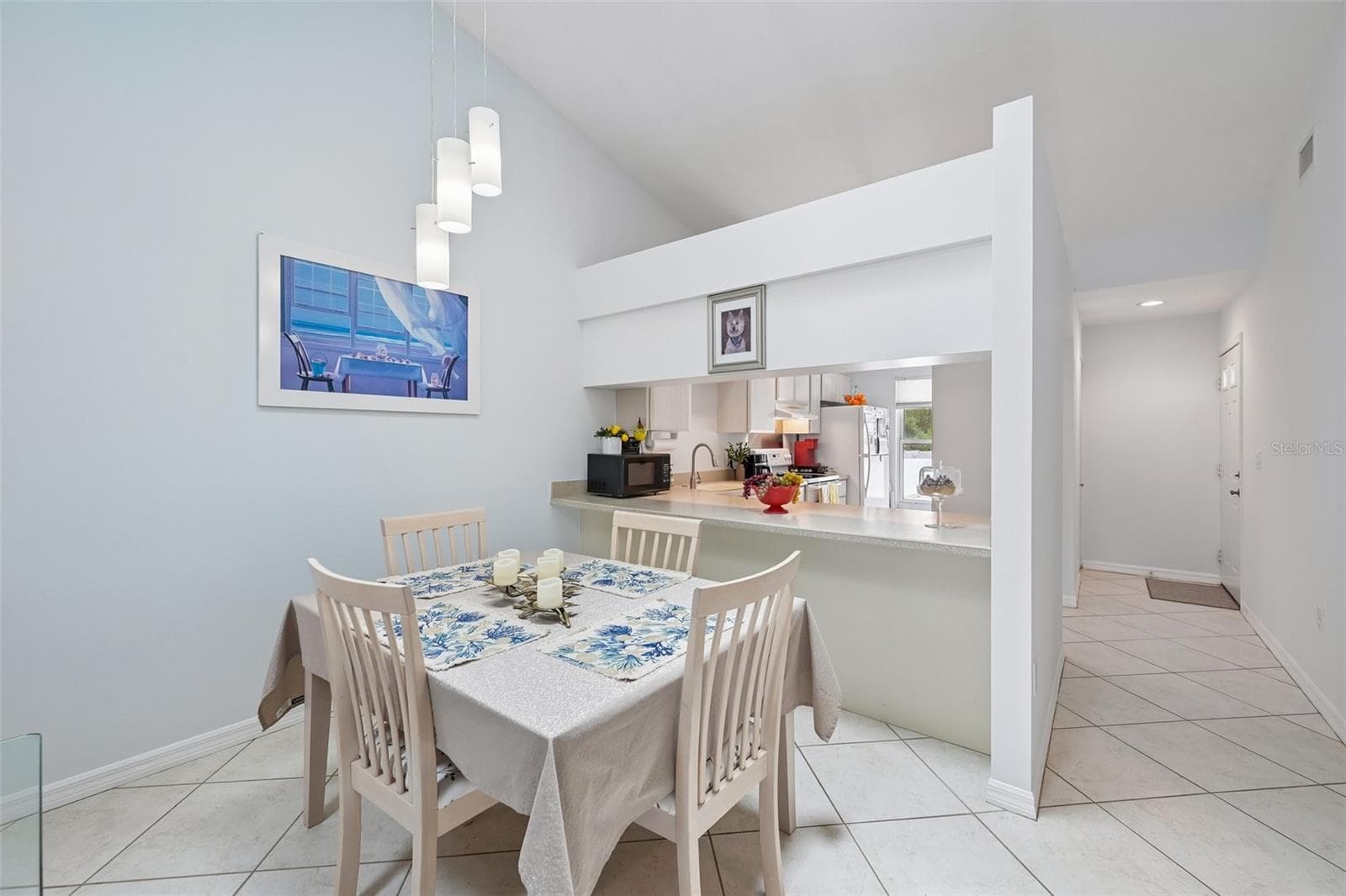 Fresh - 1041 CAPRI ISLES BLVD #209, VENICE