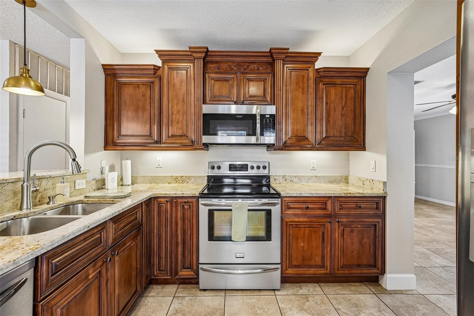 Single Family Residence at 3924 W BAY VIEW AVE, TAMPA, photo 19 of 75