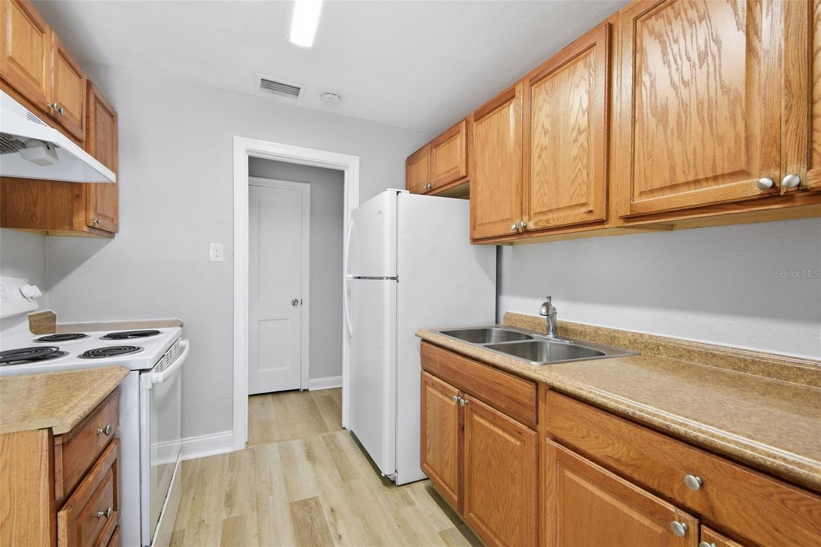 Single Family Residence at 1416 E MOHAWK AVE, TAMPA, photo 17 of 44