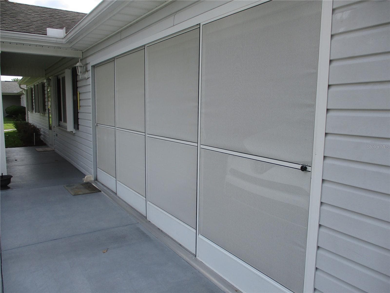 SCREENED GARAGE - 11946 SW 137TH LOOP, DUNNELLON