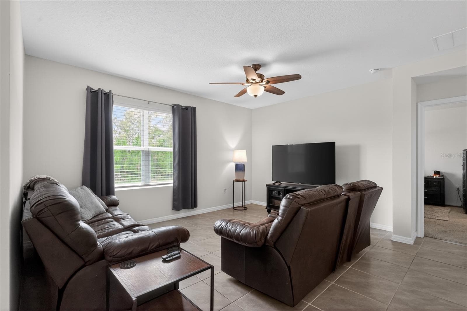 Single Family Residence at 2647 HOUSE FINCH RD, ST CLOUD, photo 6 of 38