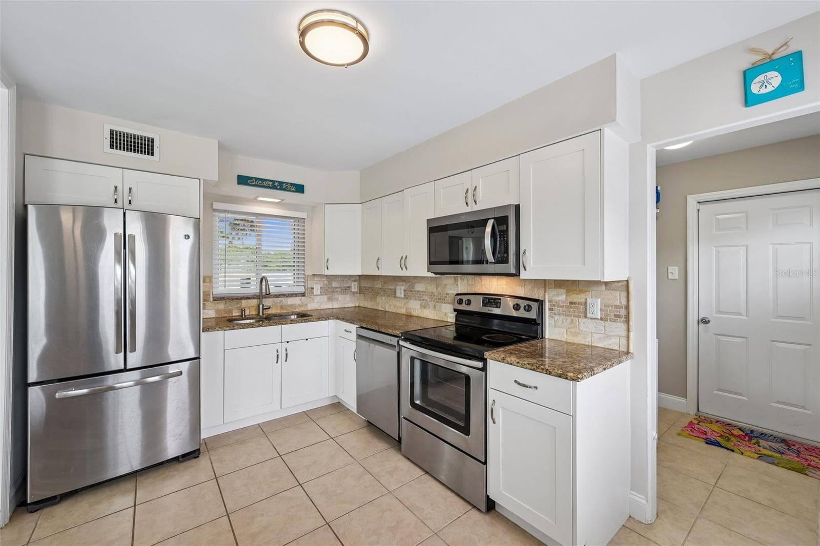 Single Family Residence at 5005 BEE RIDGE RD, SARASOTA, photo 6 of 30