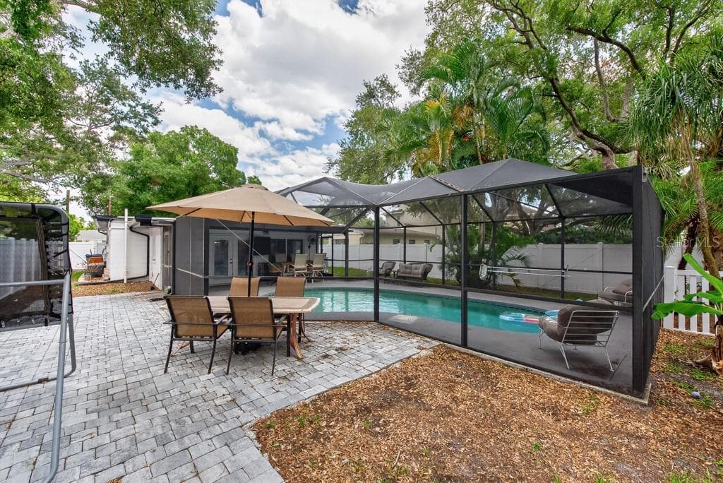 Single Family Residence at 1715 S HUBERT AVE, TAMPA, photo 4 of 59