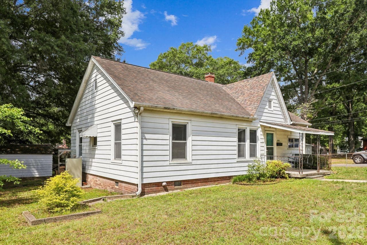 Single Family Residence at Kannapolis, photo 4 of 46