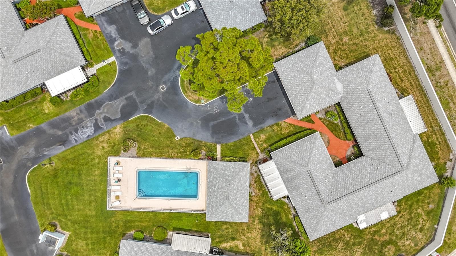 Condominium at 2188 CORINNE CT S #A, ST PETERSBURG, photo 37 of 40