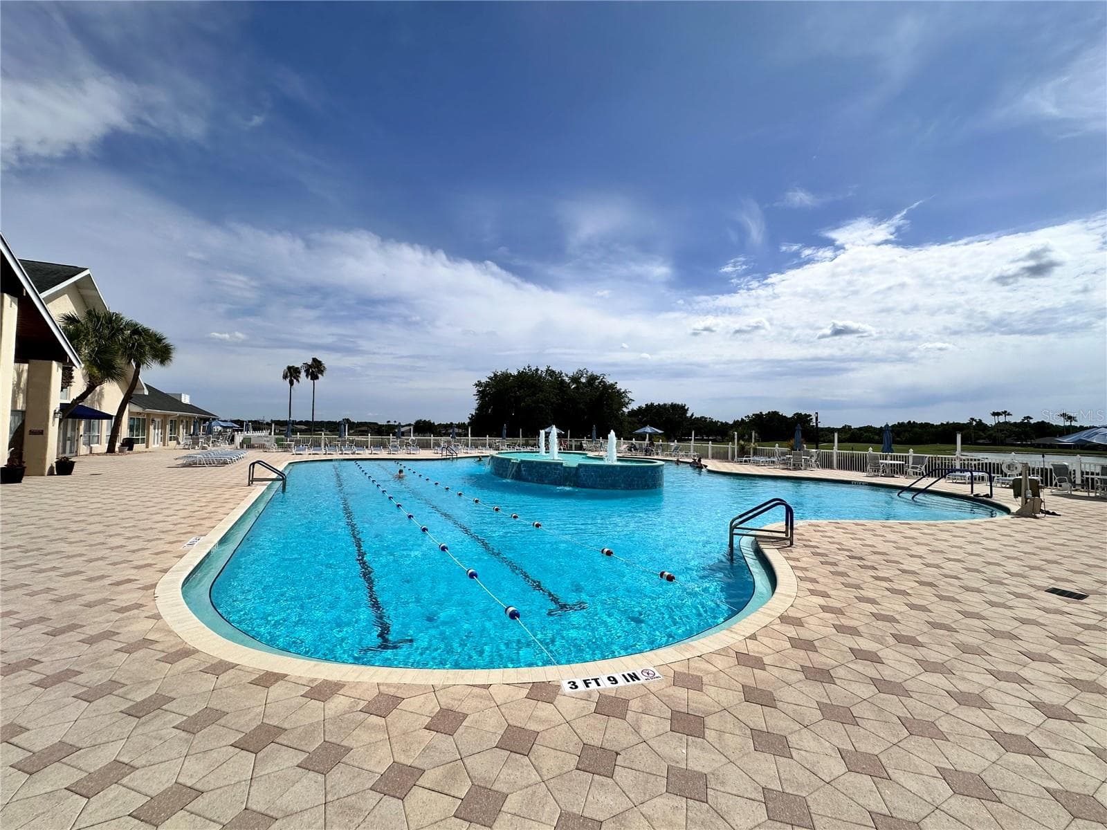 Huge pool at the clubhouse - 29439 SCHINNECOCK HILLS LN, SAN ANTONIO
