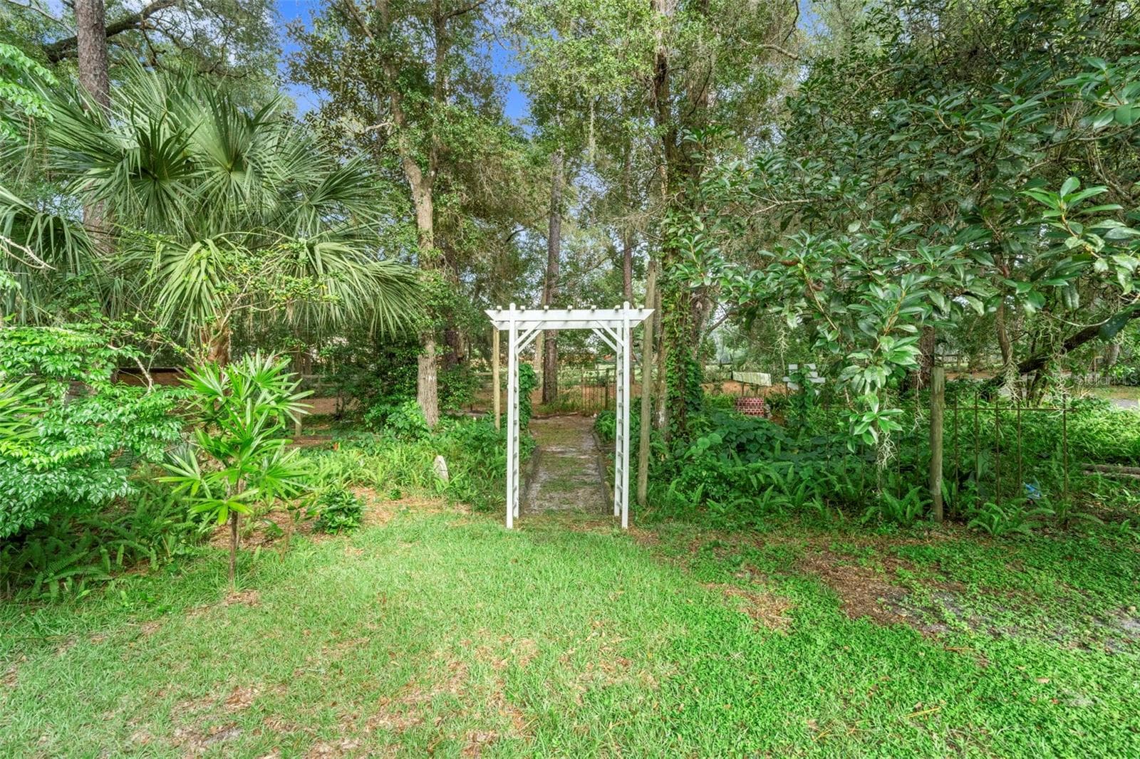 Single Family Residence at 1268 MCGREGOR RD, DELAND, photo 56 of 59